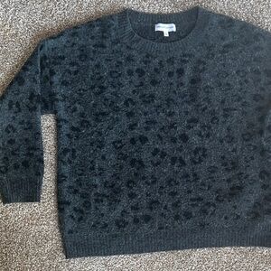 Gibson Latimer Gray Leopard Print Sweater